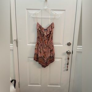 Angie jumper/romper shorts. Size S. Floral pattern.